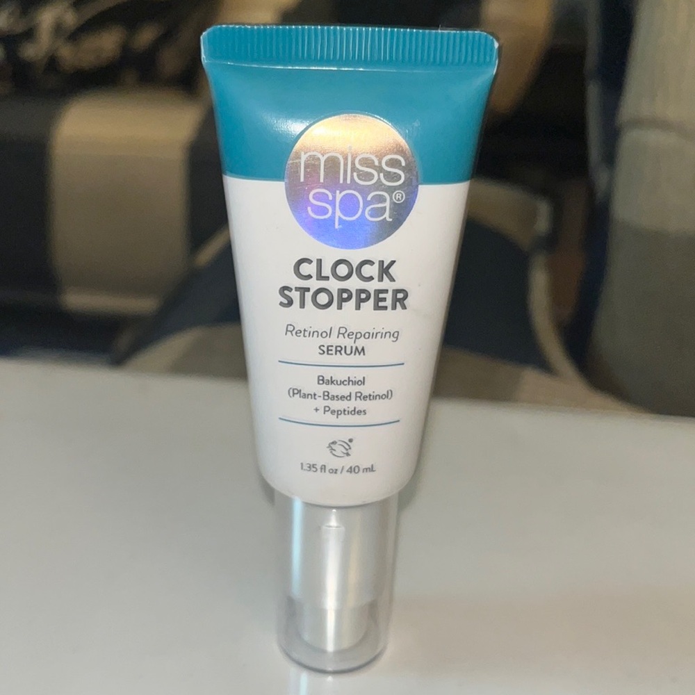 Miss Spa clock stopper